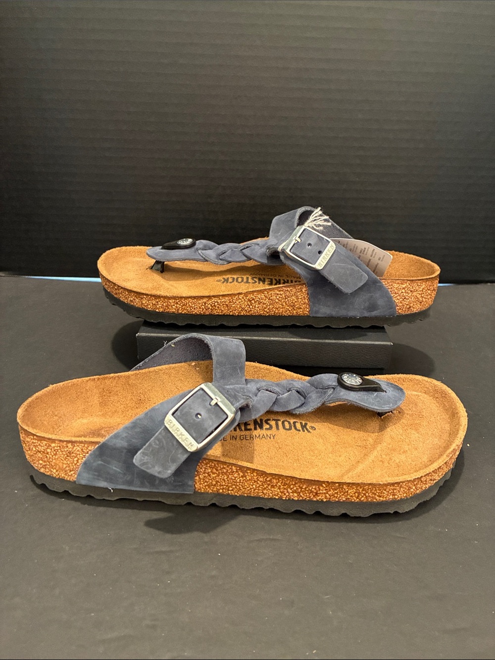 Birkenstock Women's Braided Gizeh Sandals in Navy Blue Suede Strapping. NWT - Picture 3 of 8